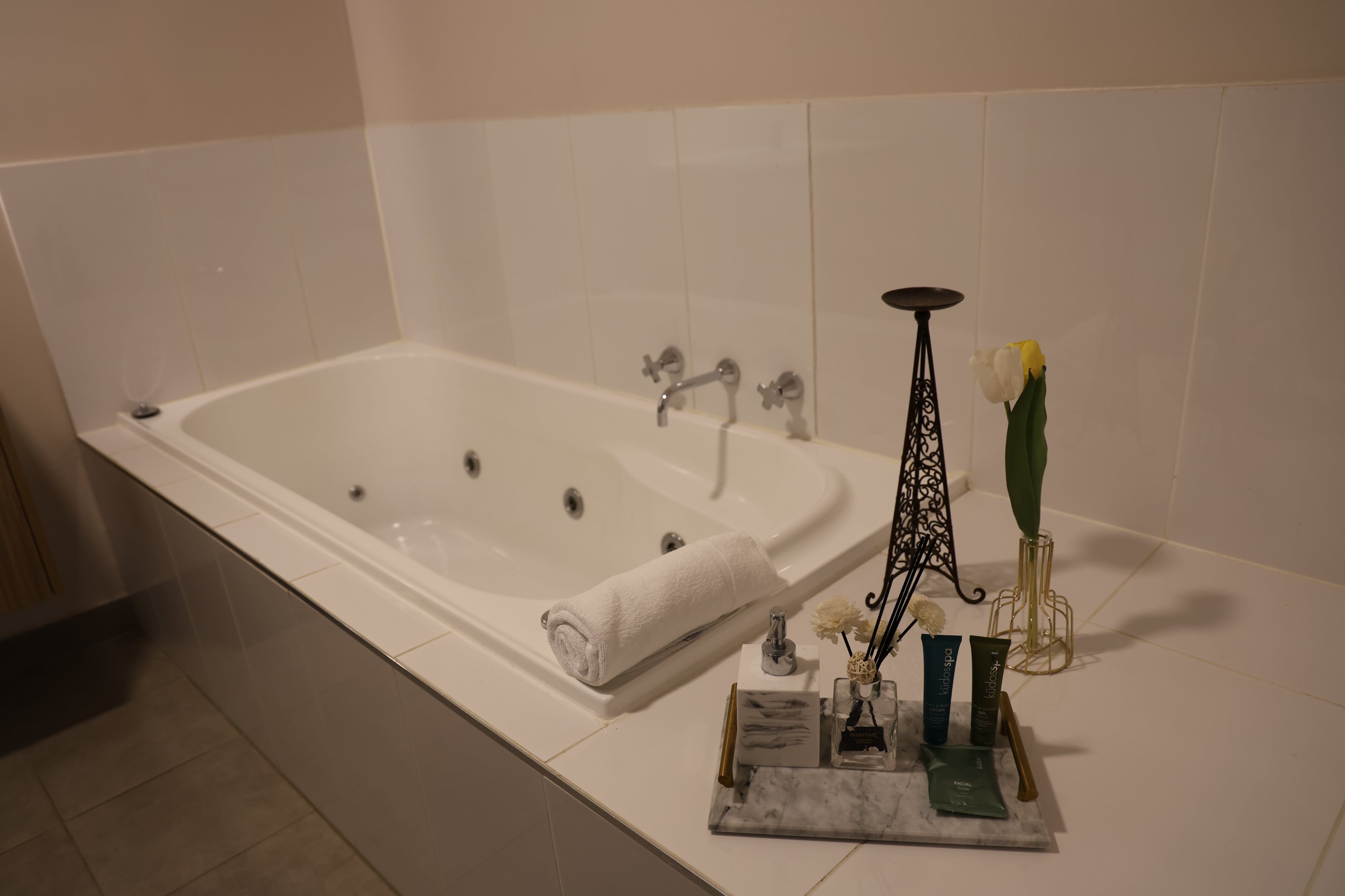 Private spa bath in a King Spa Room